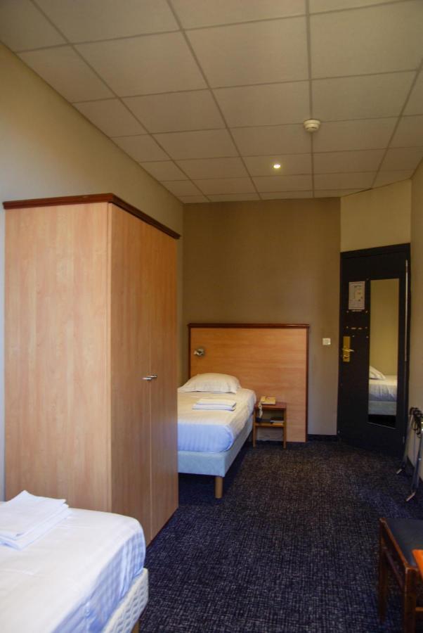 Double or Twin Room Private Bathroom