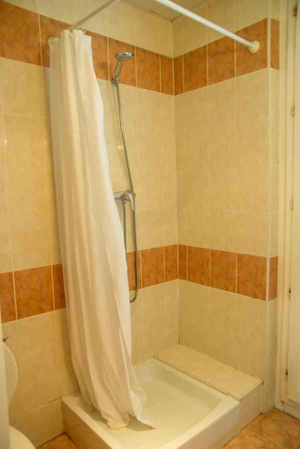 Double or Twin Room Private Bathroom