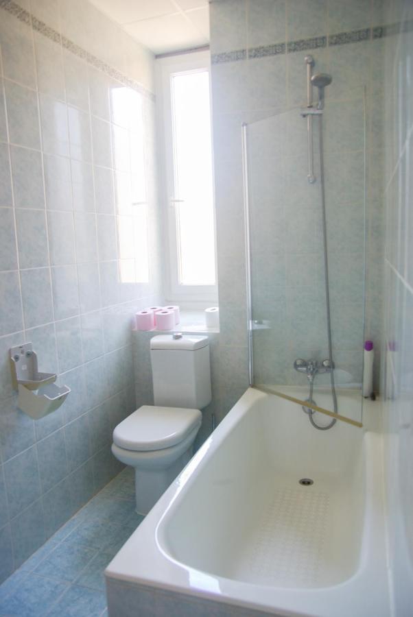Double or Twin Room Private Bathroom