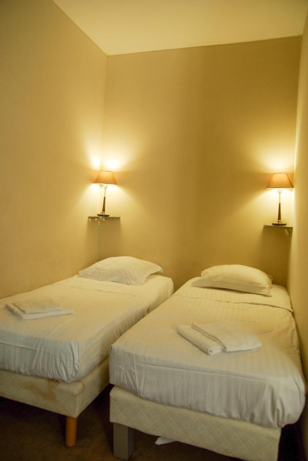 Double or Twin Room Private Bathroom