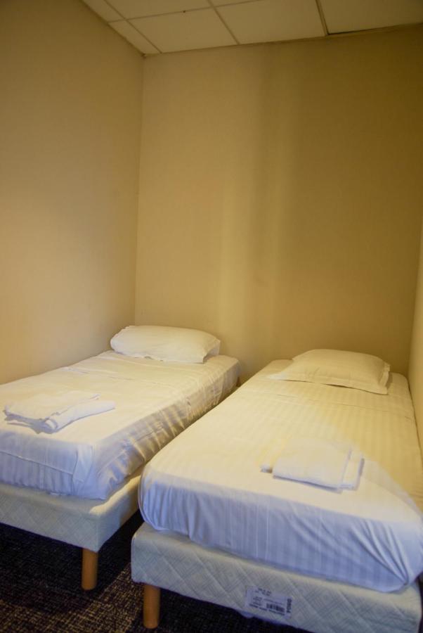 Double or Twin Room Private Bathroom